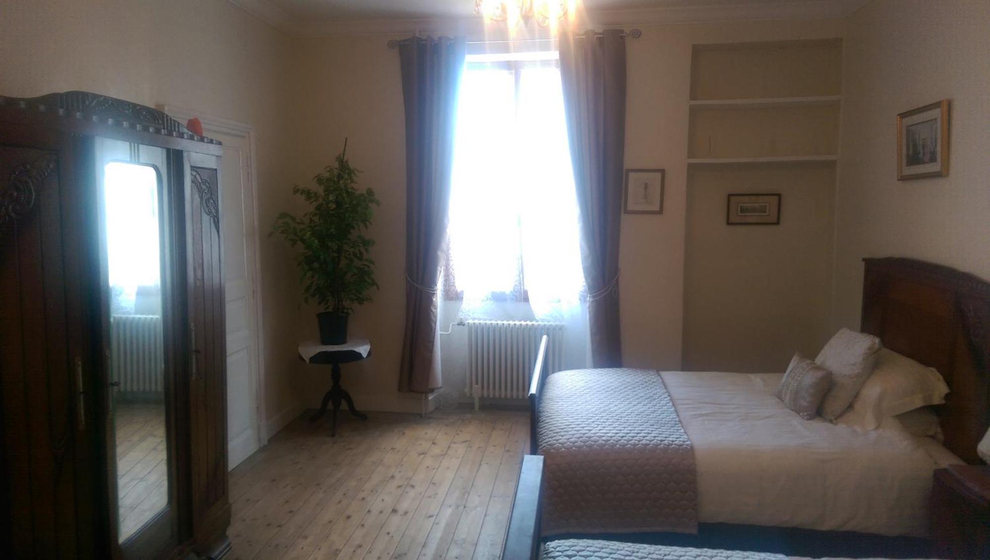 Vingt Grand Rue Bed and Breakfast Champagne-Mouton Værelse billede